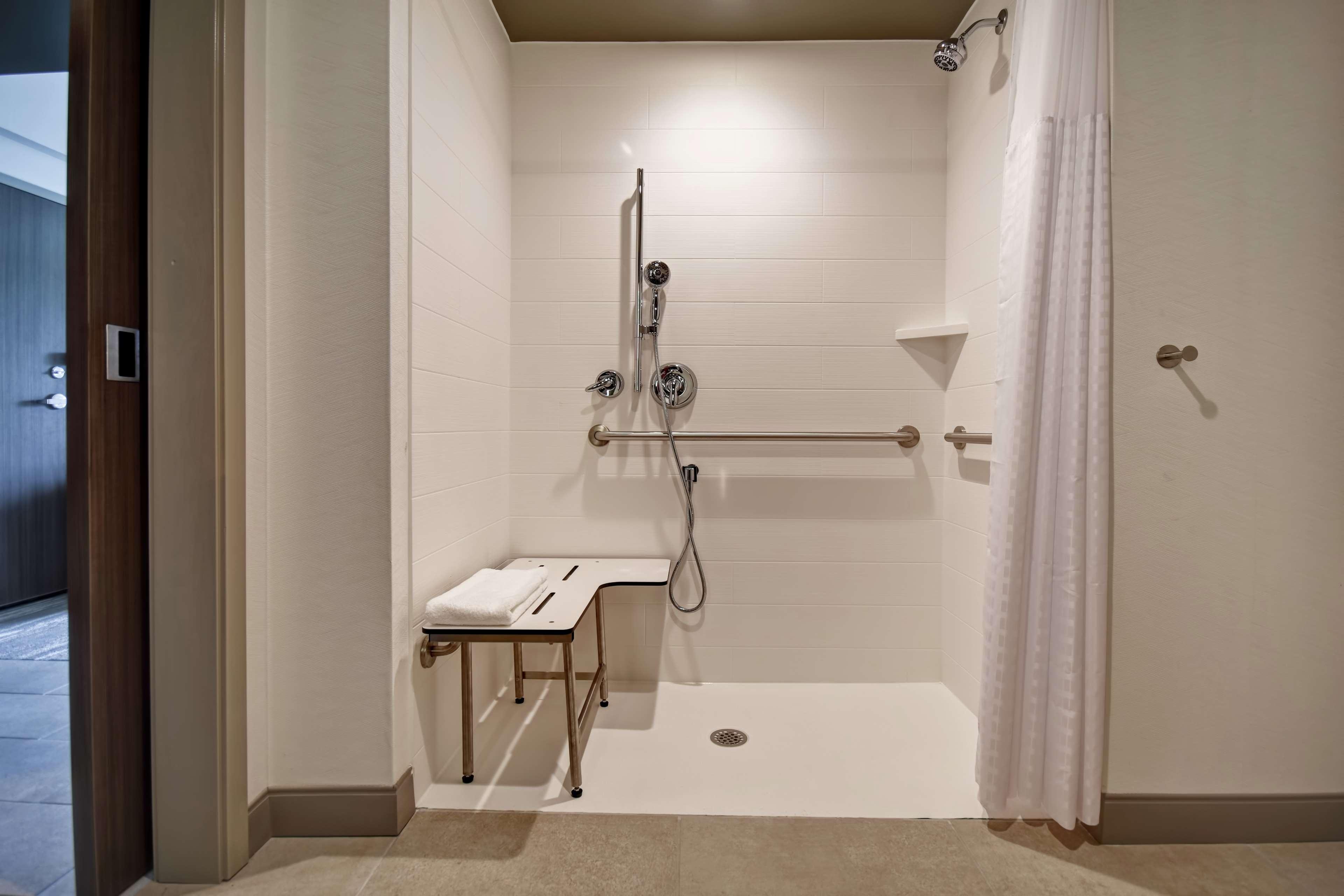 Hilton Garden Inn Lansing West Εξωτερικό φωτογραφία
