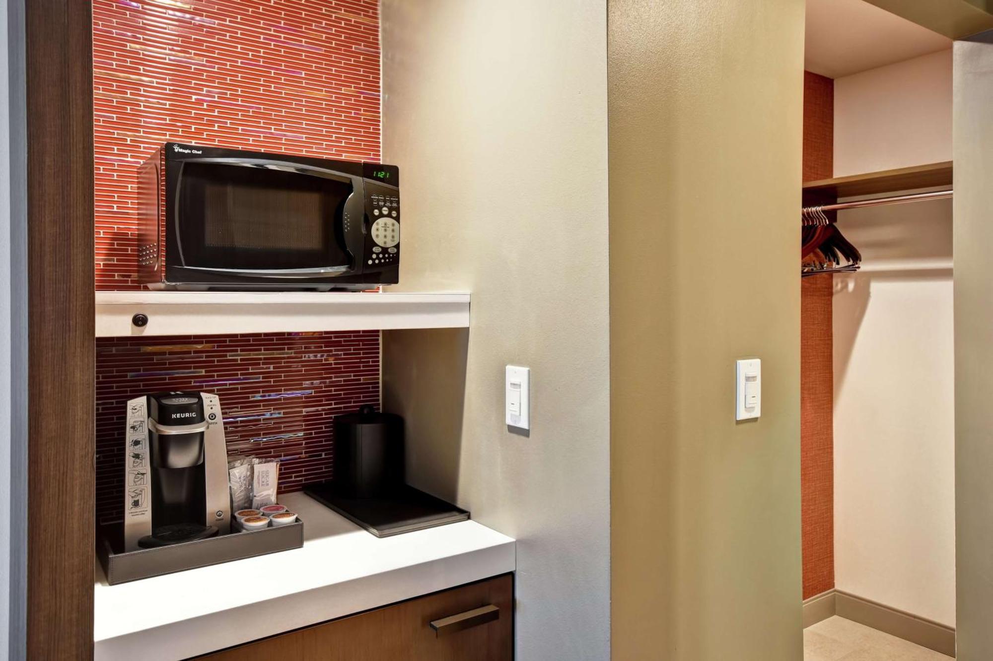 Hilton Garden Inn Lansing West Εξωτερικό φωτογραφία